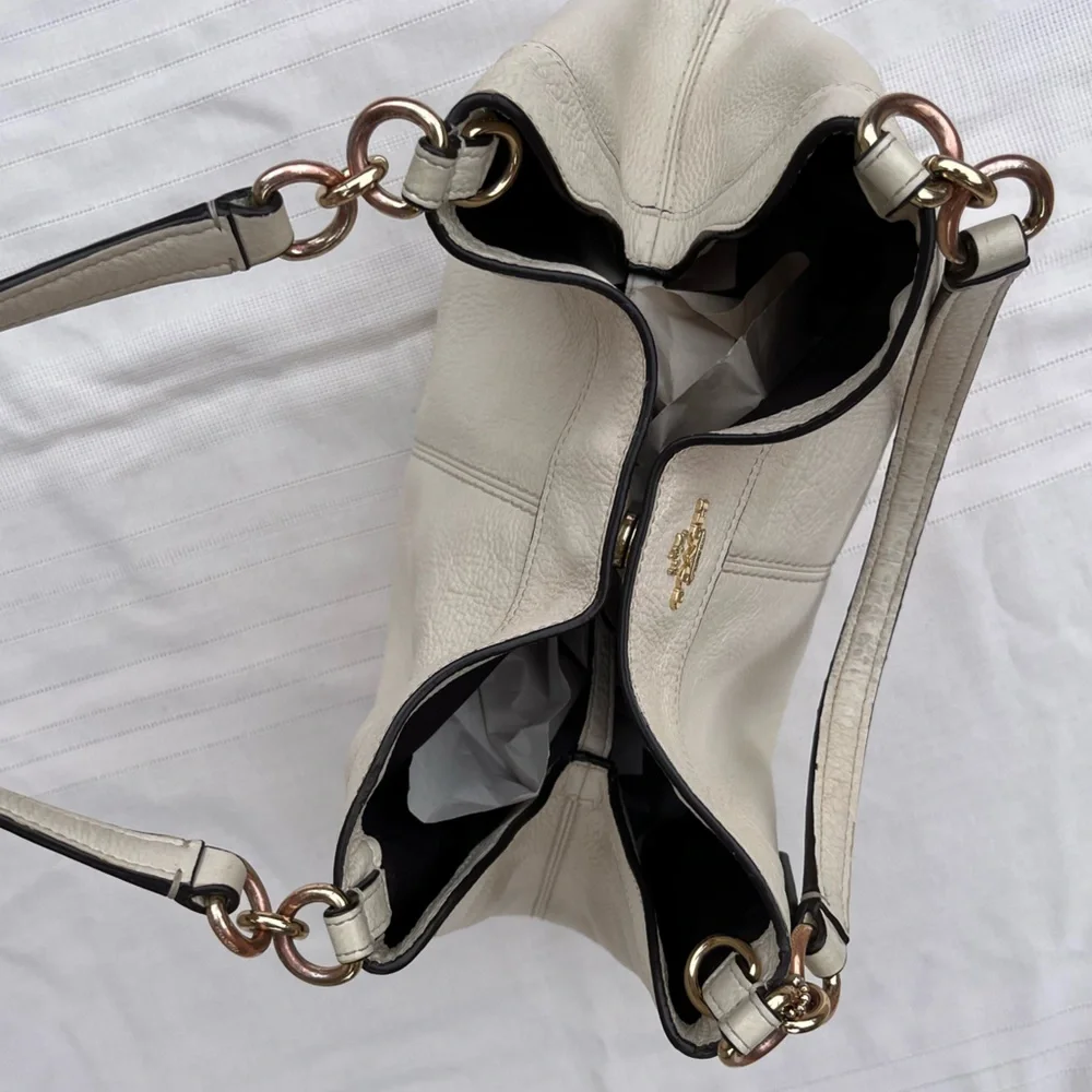 EUC Coach Lexy Shoulder Bag